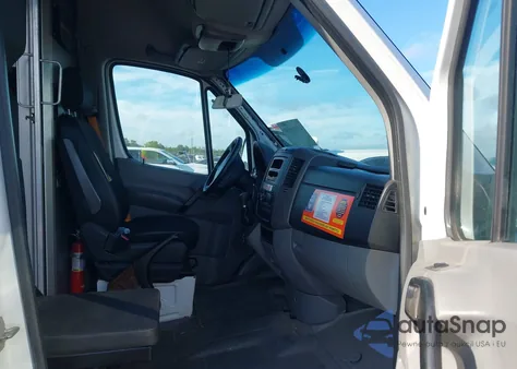 2014 Mercedes-Benz Sprinter 2500 High Roof from USA, damaged, VIN WD3PE8DE2E5896262